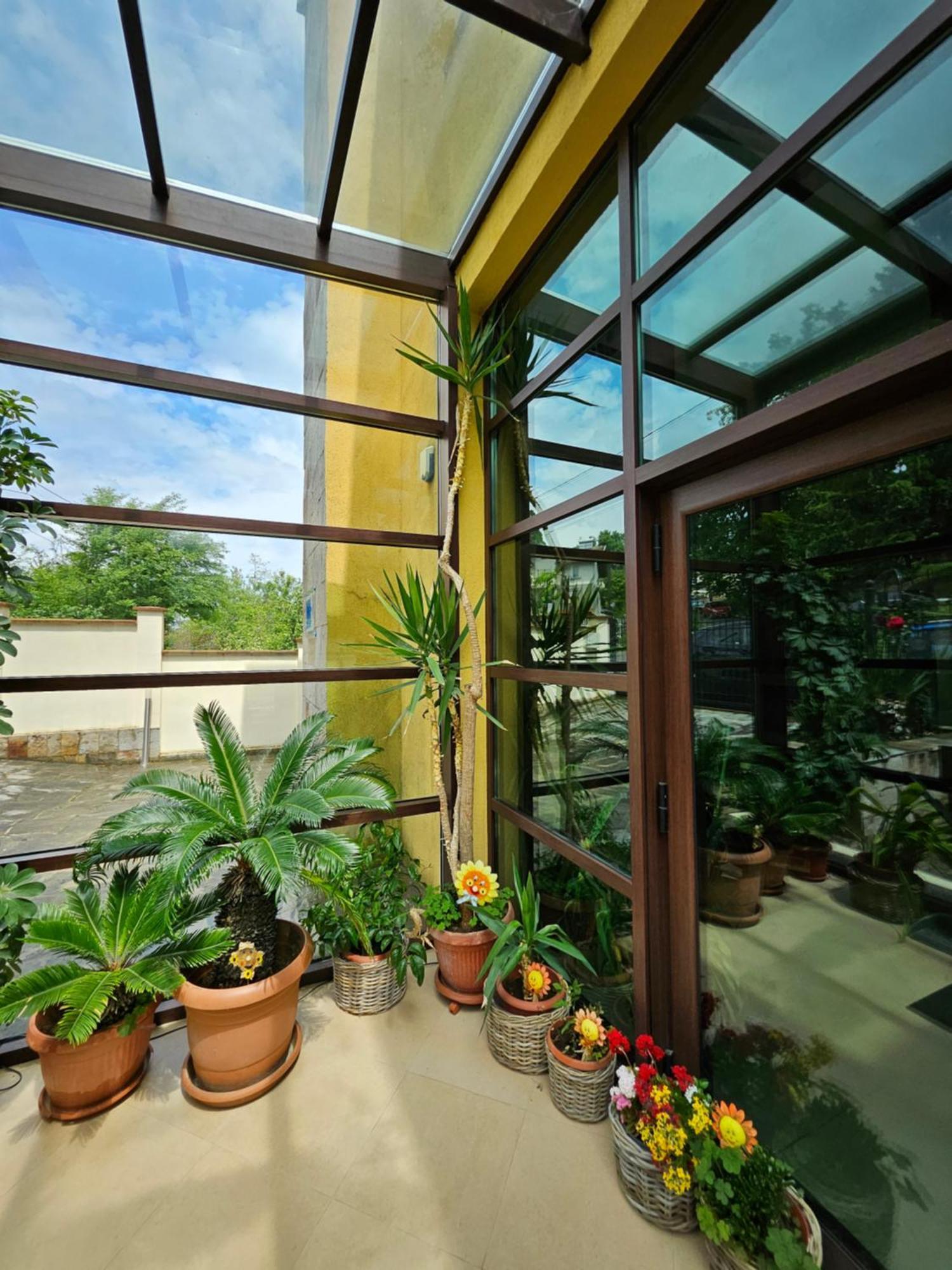Family Hotel Komhotel Berkovitsa Ngoại thất bức ảnh